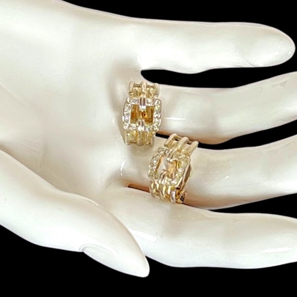 Vintage Rhinestone Clip On Earrings - Picture 3 of 7